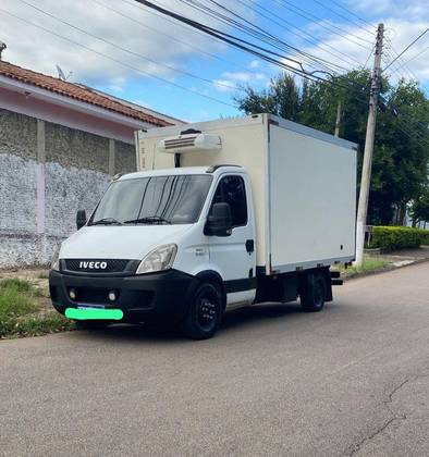 IVECO DAILY 35S14 CHASSI CABINE TURBO INTERCOOLER DIESEL 2P MANUAL